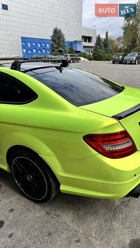 Седан Mercedes-Benz C-Class 2013 в Днепре