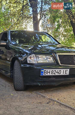 Седан Mercedes-Benz C-Class 1995 в 