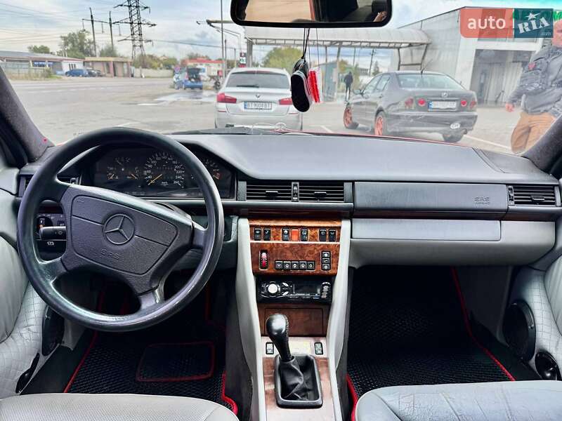 Седан Mercedes-Benz C-Class 1995 в Дачном