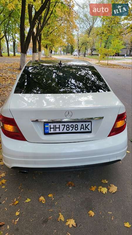 Седан Mercedes-Benz C-Class 2010 в Измаиле