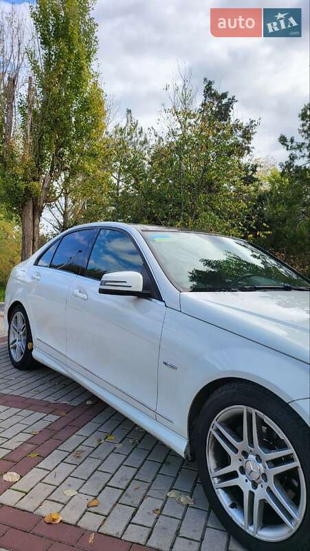 Седан Mercedes-Benz C-Class 2010 в Измаиле
