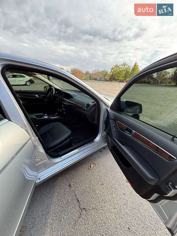 Седан Mercedes-Benz C-Class 2013 в Павлограде