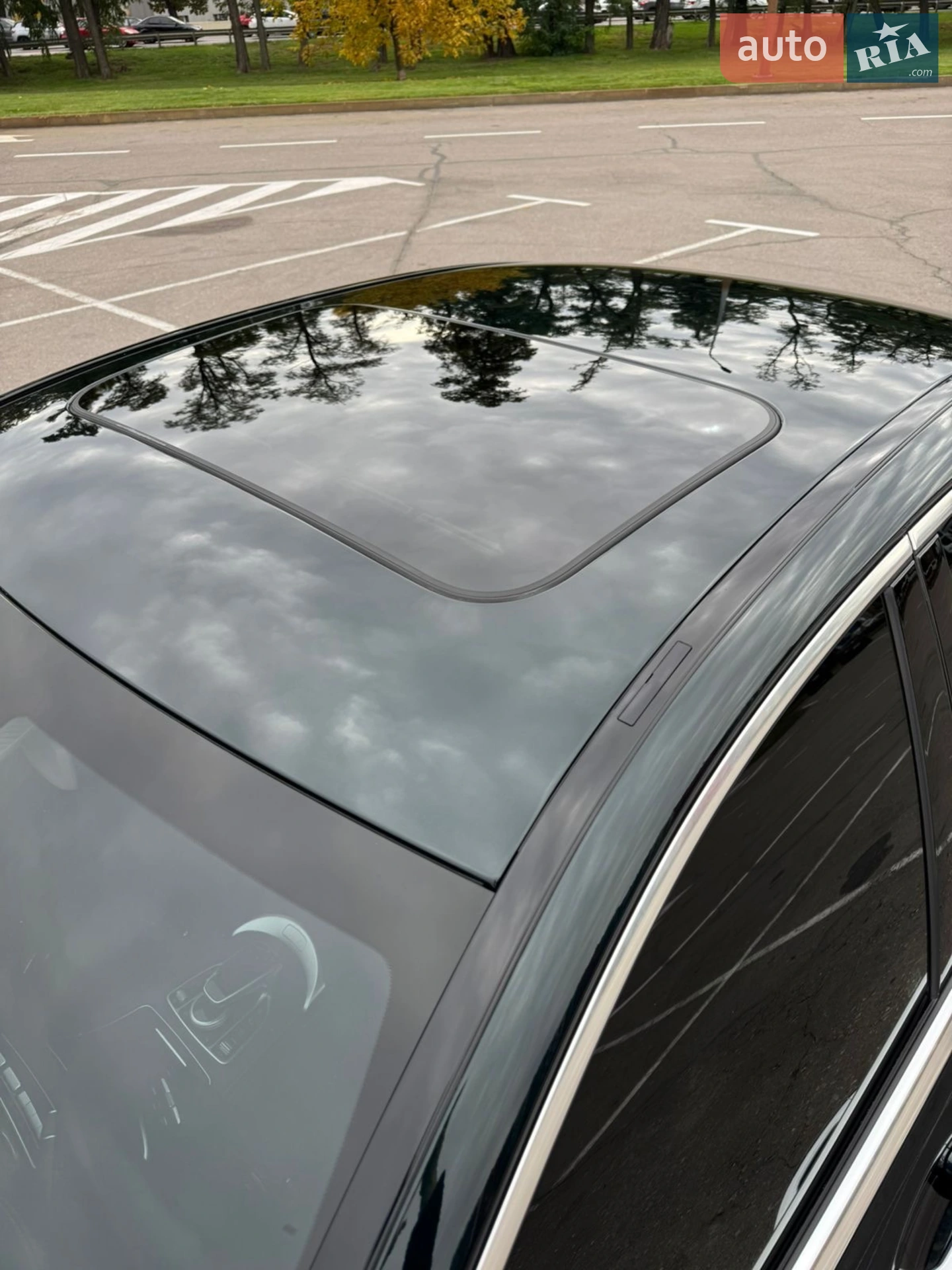 Mercedes-Benz C-Class 2019 VIN WDDWF1FB1KR437663 фото оголошення 17 з 46