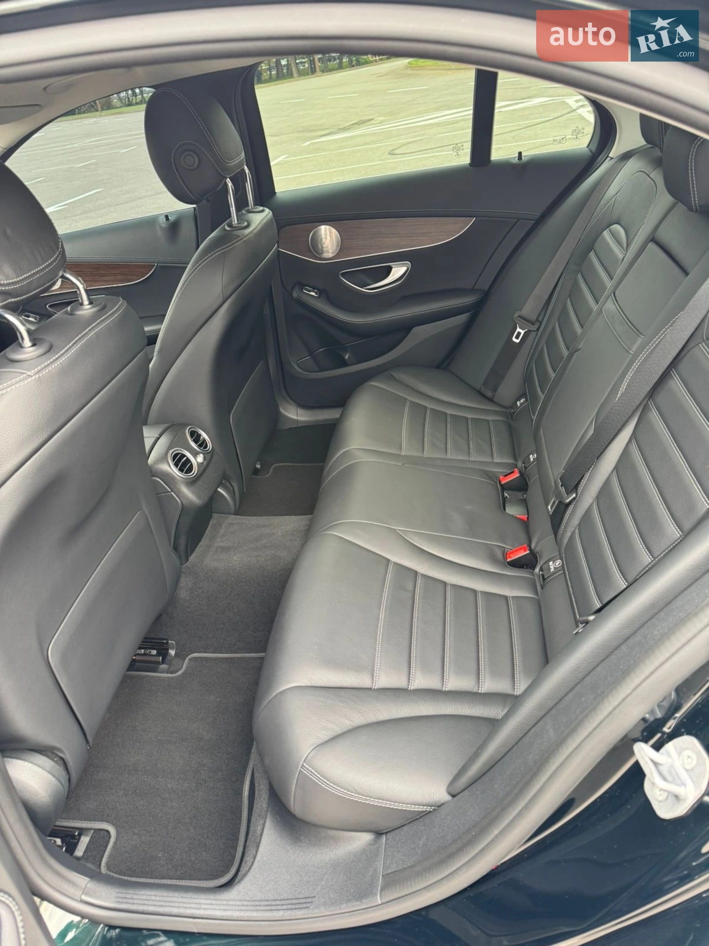 Mercedes-Benz C-Class 2019 VIN WDDWF1FB1KR437663 фото оголошення 28 з 46