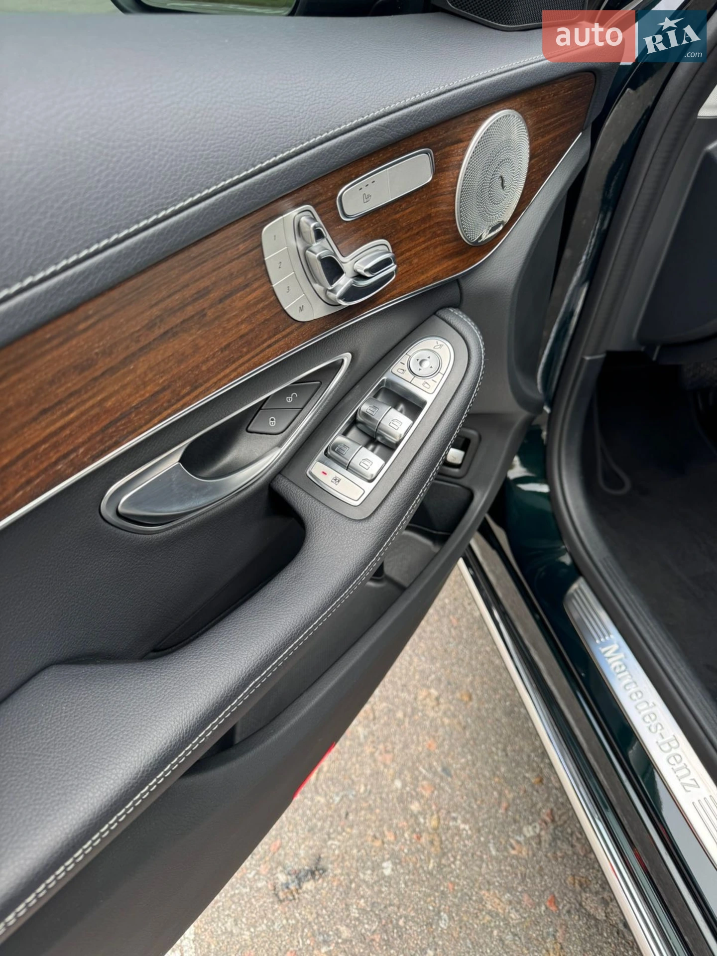 Mercedes-Benz C-Class 2019 VIN WDDWF1FB1KR437663 фото оголошення 42 з 46