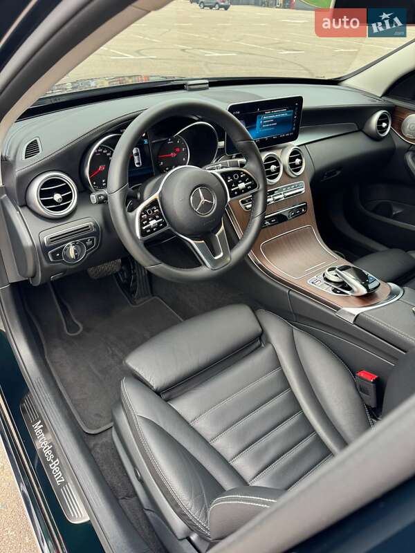 Седан Mercedes-Benz C-Class 2019 в Києві фото 44 Седан Mercedes-Benz C-Class 2019 в Києві
