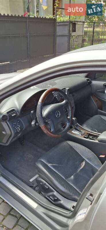 Седан Mercedes-Benz C-Class 2001 в Ужгороде