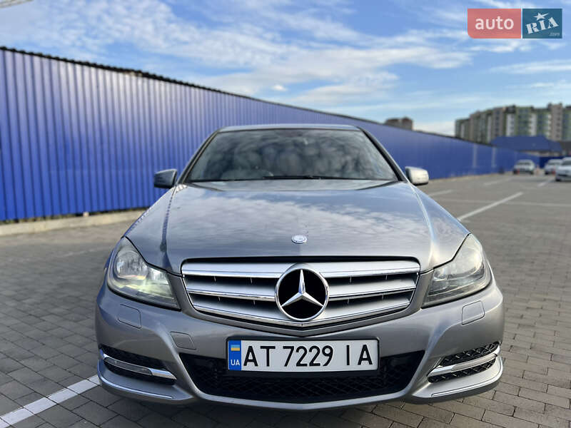 Седан Mercedes-Benz C-Class 2011 в Івано-Франківську фото 2 Седан Mercedes-Benz C-Class 2011 в Івано-Франківську