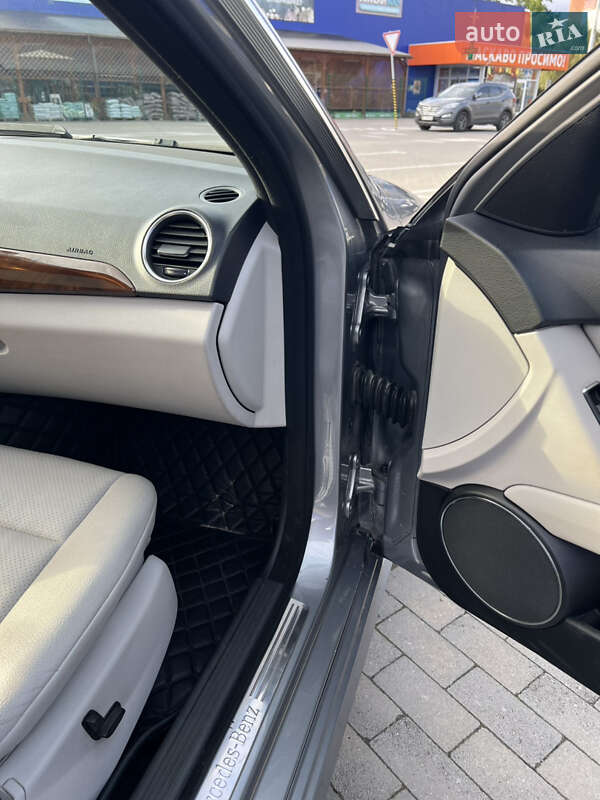 Седан Mercedes-Benz C-Class 2011 в Івано-Франківську фото 19 Седан Mercedes-Benz C-Class 2011 в Івано-Франківську