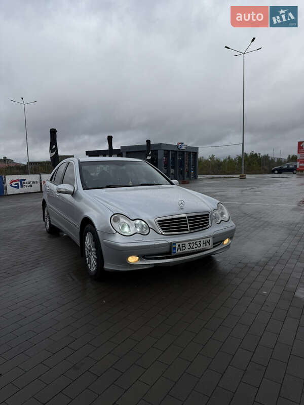 Седан Mercedes-Benz C-Class 2007 в Виннице