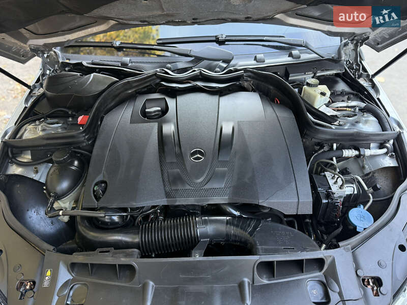 Седан Mercedes-Benz C-Class 2008 в Днепре