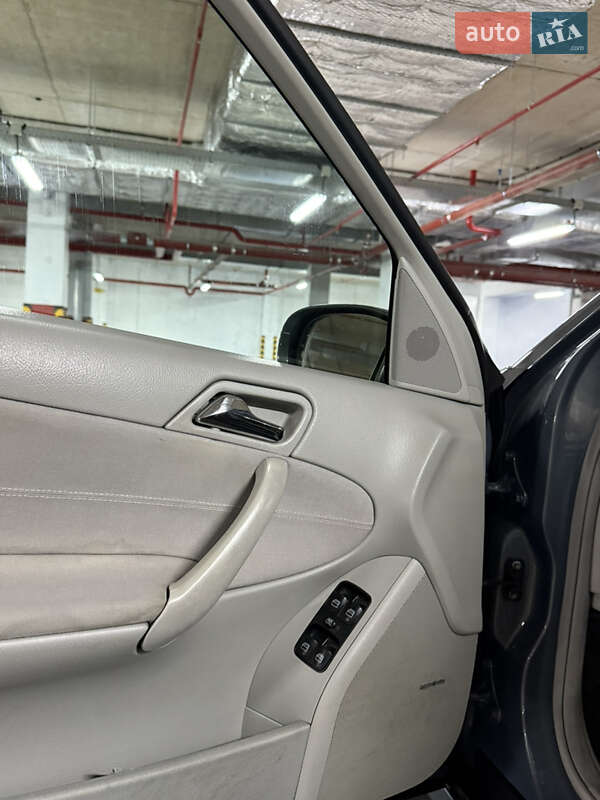 Універсал Mercedes-Benz C-Class 2004 в Ізмаїлі фото 22 Універсал Mercedes-Benz C-Class 2004 в Ізмаїлі