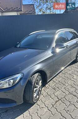 Універсал Mercedes-Benz C-Class 2015 в 
