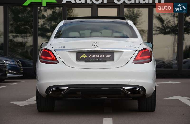 Седан Mercedes-Benz C-Class 2019 в Киеве