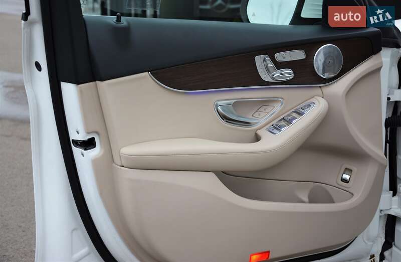 Седан Mercedes-Benz C-Class 2019 в Киеве