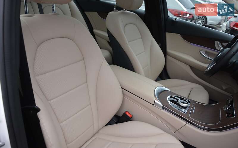 Седан Mercedes-Benz C-Class 2019 в Киеве
