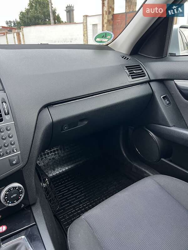 Универсал Mercedes-Benz C-Class 2011 в Виннице
