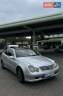 Купе Mercedes-Benz C-Class 2004 в 