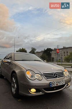 Купе Mercedes-Benz C-Class 2005 в Тернополі