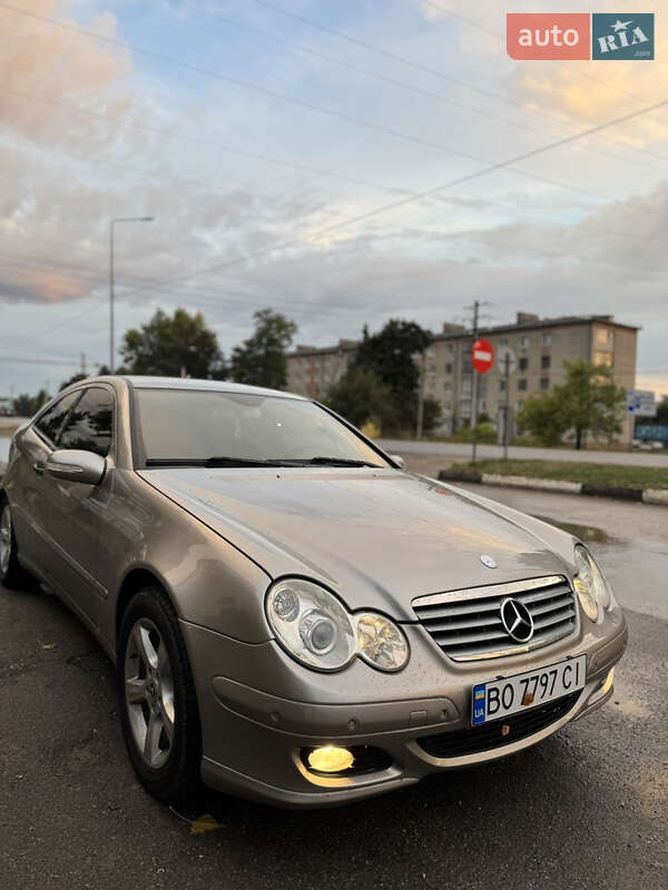 Купе Mercedes-Benz C-Class 2005 в Тернополі фото 4 Купе Mercedes-Benz C-Class 2005 в Тернополі