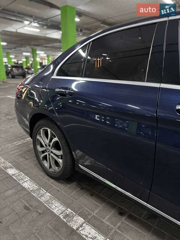 Седан Mercedes-Benz C-Class 2016 в Києві фото 5 Седан Mercedes-Benz C-Class 2016 в Києві