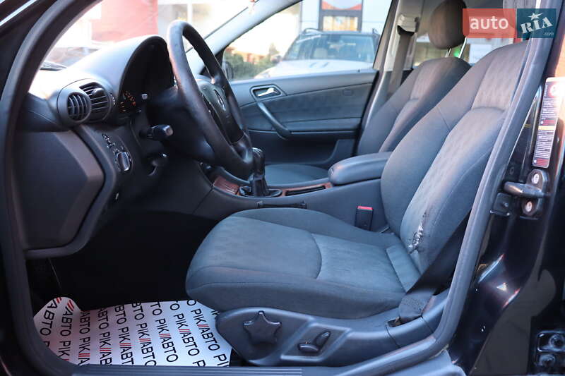 Седан Mercedes-Benz C-Class 2002 в Львове фото 11 Седан Mercedes-Benz C-Class 2002 в Львове