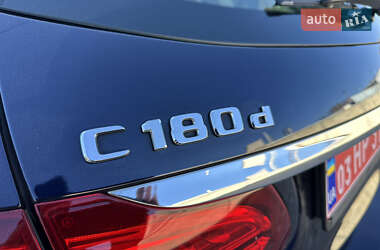 Універсал Mercedes-Benz C-Class 2018 в 
