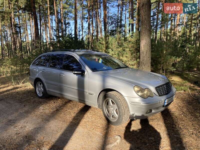 Універсал Mercedes-Benz C-Class 2001 в Києві