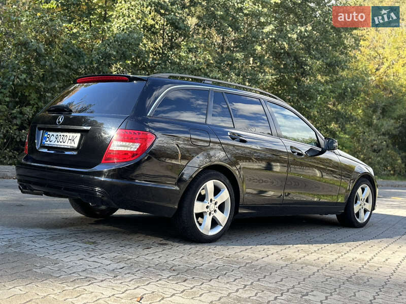 Універсал Mercedes-Benz C-Class 2013 в Львові