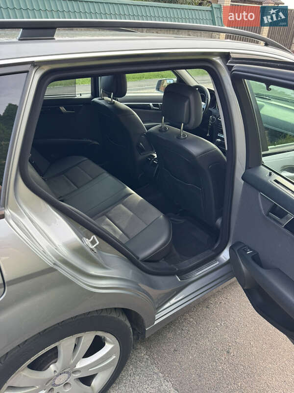 Универсал Mercedes-Benz C-Class 2011 в Виннице