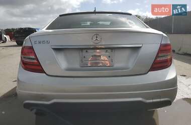Купе Mercedes-Benz C-Class 2012 в  фото 6 Купе Mercedes-Benz C-Class 2012 в