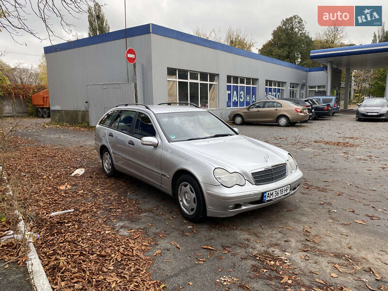 Универсал Mercedes-Benz C-Class 2003 в Житомире фото 2 Универсал Mercedes-Benz C-Class 2003 в Житомире
