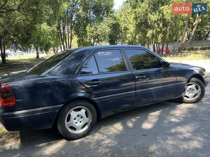 Седан Mercedes-Benz C-Class 1994 в Кам'янському фото 5 Седан Mercedes-Benz C-Class 1994 в Кам'янському
