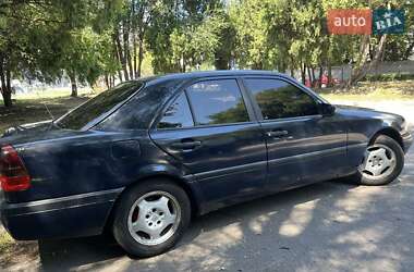 Седан Mercedes-Benz C-Class 1994 в  фото 5 Седан Mercedes-Benz C-Class 1994 в