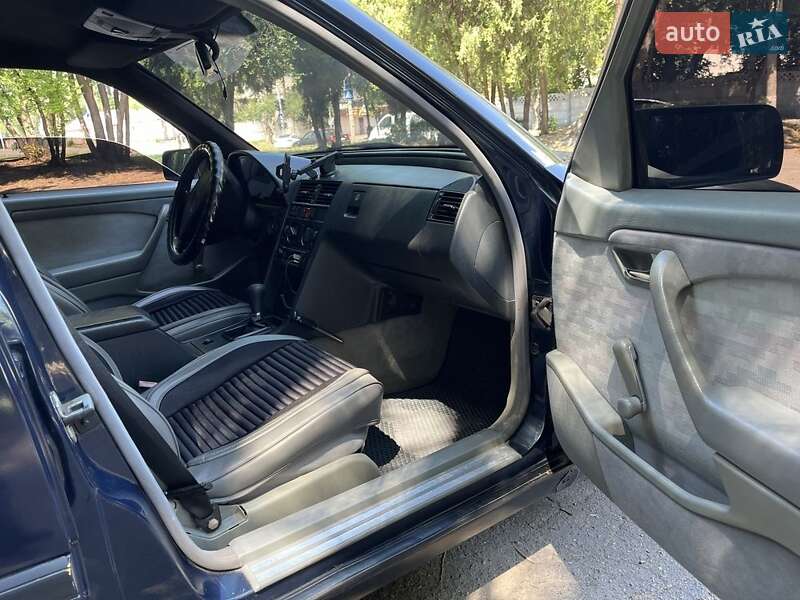 Седан Mercedes-Benz C-Class 1994 в Кам'янському фото 15 Седан Mercedes-Benz C-Class 1994 в Кам'янському