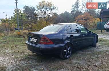 Седан Mercedes-Benz C-Class 2000 в 