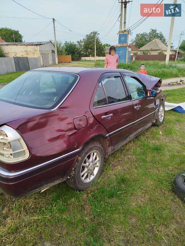 Mercedes-Benz C-Class 1995 Mercedes-Benz C-Class 1995