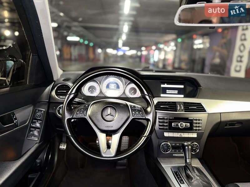 Седан Mercedes-Benz C-Class 2011 в Харкові фото 12 Седан Mercedes-Benz C-Class 2011 в Харкові
