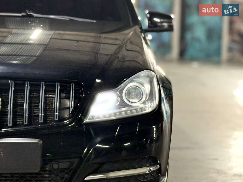 Седан Mercedes-Benz C-Class 2011 в Харкові фото 24 Седан Mercedes-Benz C-Class 2011 в Харкові