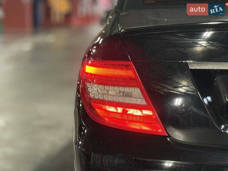 Седан Mercedes-Benz C-Class 2011 в Харкові фото 26 Седан Mercedes-Benz C-Class 2011 в Харкові