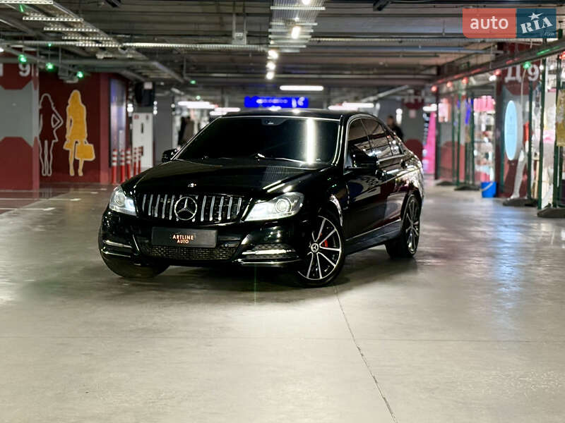 Седан Mercedes-Benz C-Class 2011 в Харкові фото 28 Седан Mercedes-Benz C-Class 2011 в Харкові