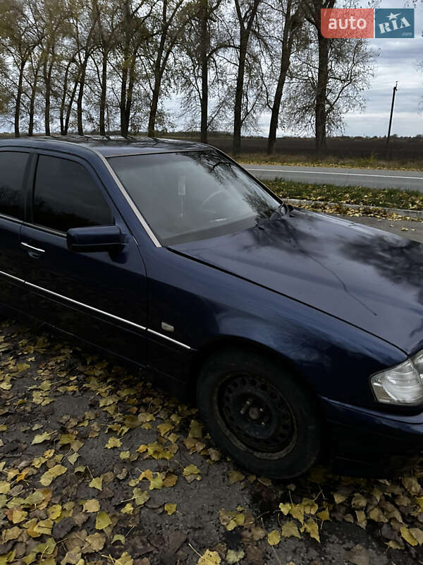 Седан Mercedes-Benz C-Class 1997 в Ромнах фото 13 Седан Mercedes-Benz C-Class 1997 в Ромнах