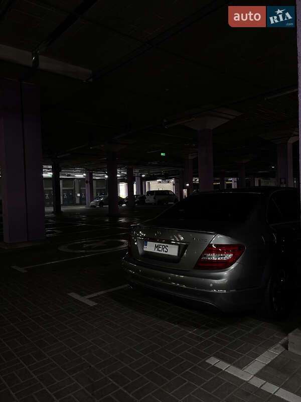 Седан Mercedes-Benz C-Class 2013 в Киеве фото 31 Седан Mercedes-Benz C-Class 2013 в Киеве