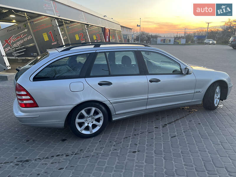 Універсал Mercedes-Benz C-Class 2005 в Кропивницькому фото 4 Універсал Mercedes-Benz C-Class 2005 в Кропивницькому