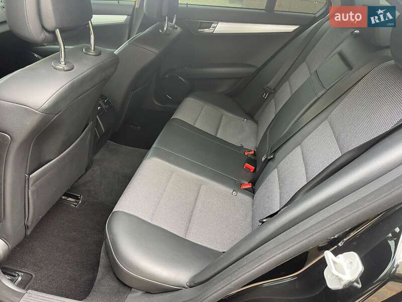 Седан Mercedes-Benz C-Class 2008 в Одессе