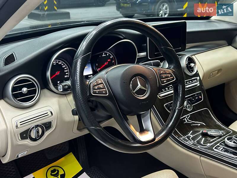 Седан Mercedes-Benz C-Class 2015 в Чернівцях