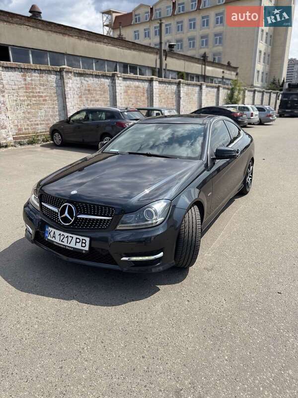 Купе Mercedes-Benz C-Class 2012 в Києві фото 2 Купе Mercedes-Benz C-Class 2012 в Києві