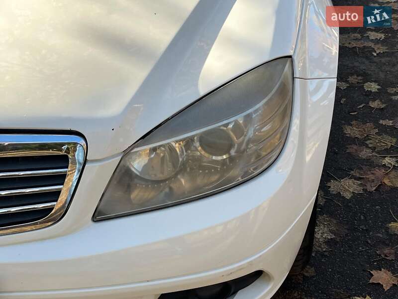 Универсал Mercedes-Benz C-Class 2010 в Киеве