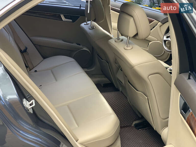 Седан Mercedes-Benz C-Class 2013 в Одесі фото 12 Седан Mercedes-Benz C-Class 2013 в Одесі