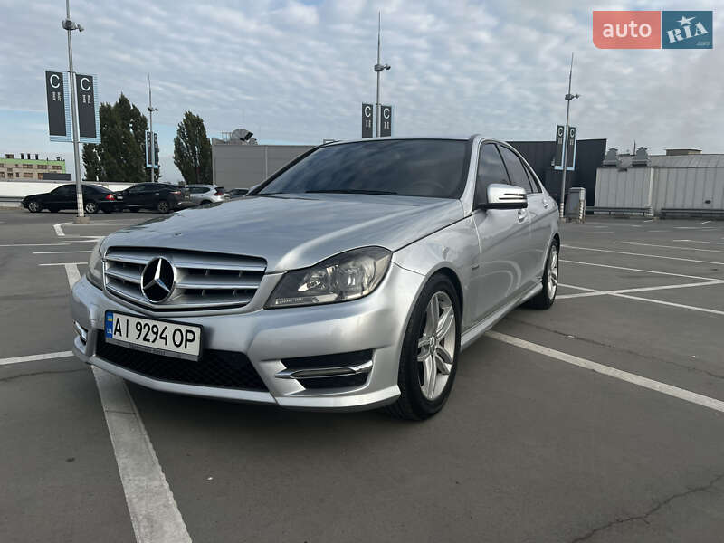 Седан Mercedes-Benz C-Class 2011 в Києві фото 2 Седан Mercedes-Benz C-Class 2011 в Києві